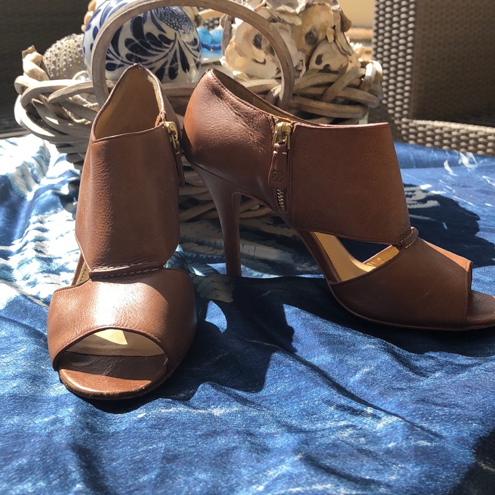 Ladies heels
